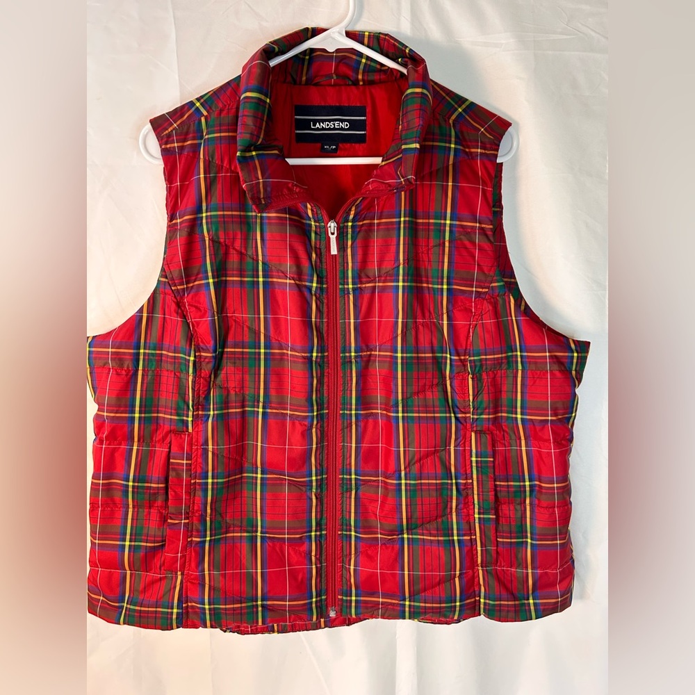 Lands' End Red and Green Puffy Plaid Vest Women’s Size XL Petite‎